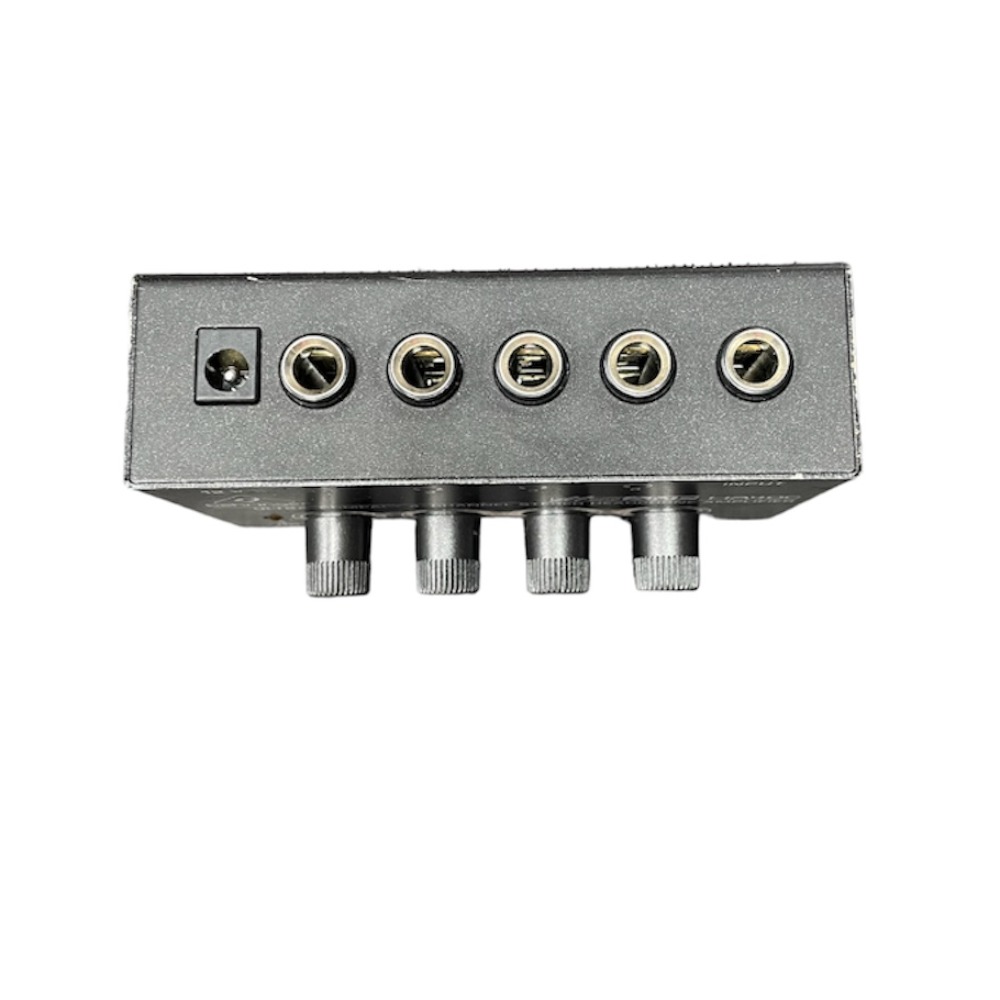 Pre-owned Behringer - Headphone Splitter - Own4Less